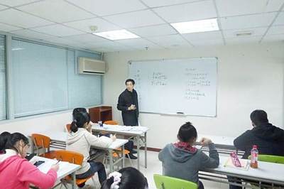 用產(chǎn)品和服務(wù)打動教育培訓(xùn)消費(fèi)者——前程教育的教育信息服務(wù)之道